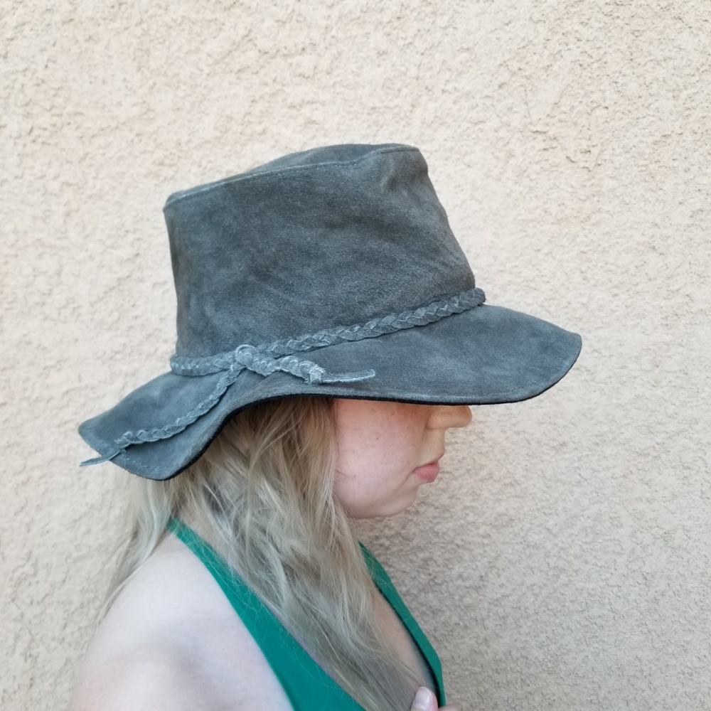 Stylish Gray Women's Hat - Picture 2 of 5
